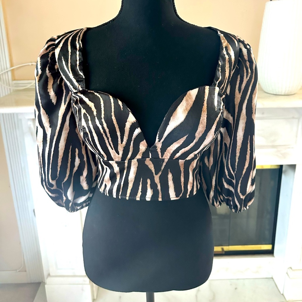 Zebra Print Puff Sleeve Crop Top